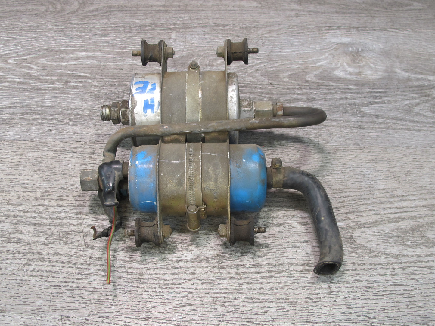1984-1986 Porsche 928 S Fuel Gas Pump Filter Assembly