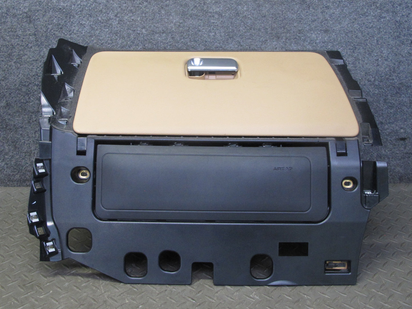 2015-2018 Porsche Macan Dash Front Right Glove Box Compartment Storage