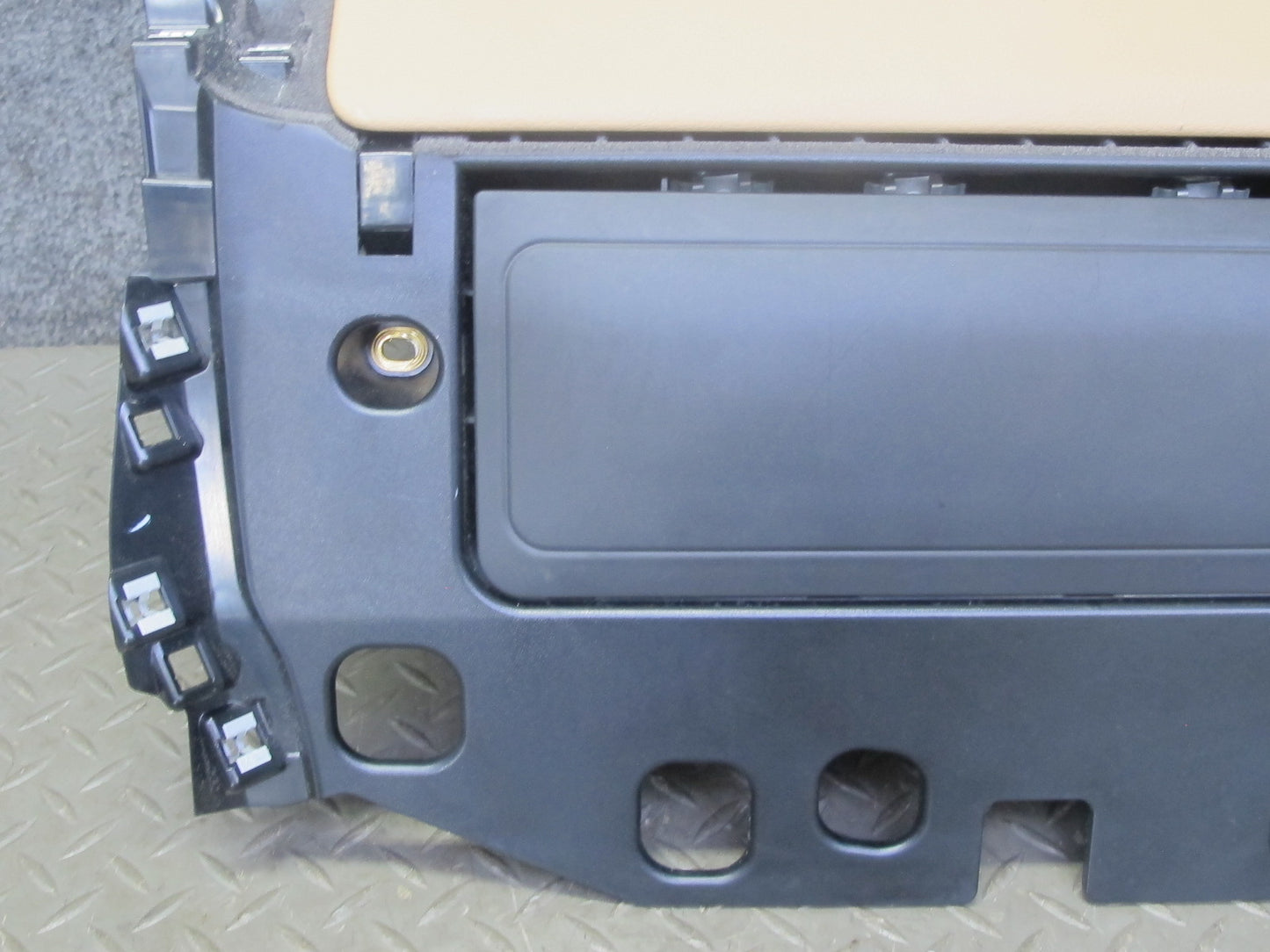 2015-2018 Porsche Macan Dash Front Right Glove Box Compartment Storage