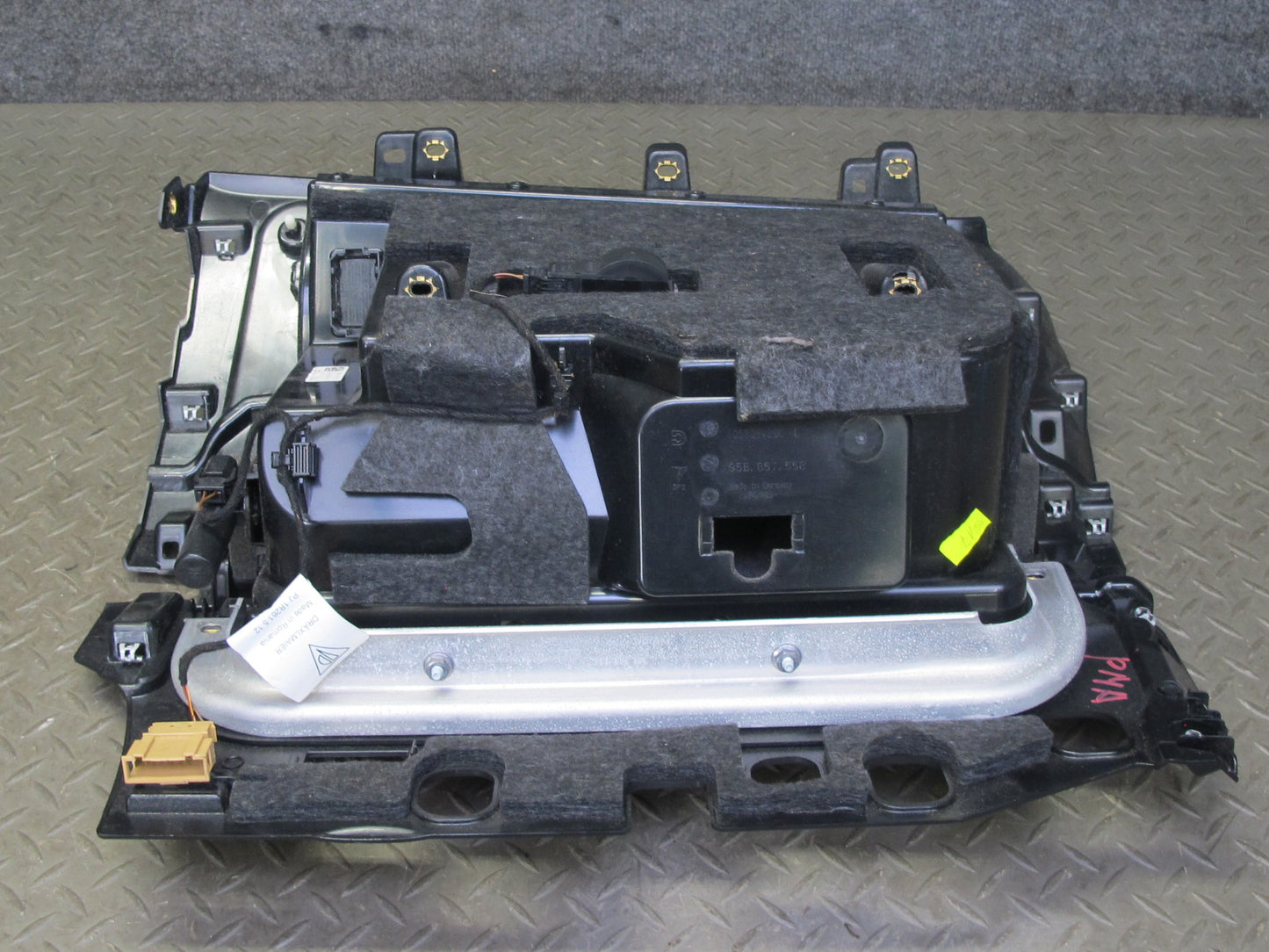 2015-2018 Porsche Macan Dash Front Right Glove Box Compartment Storage