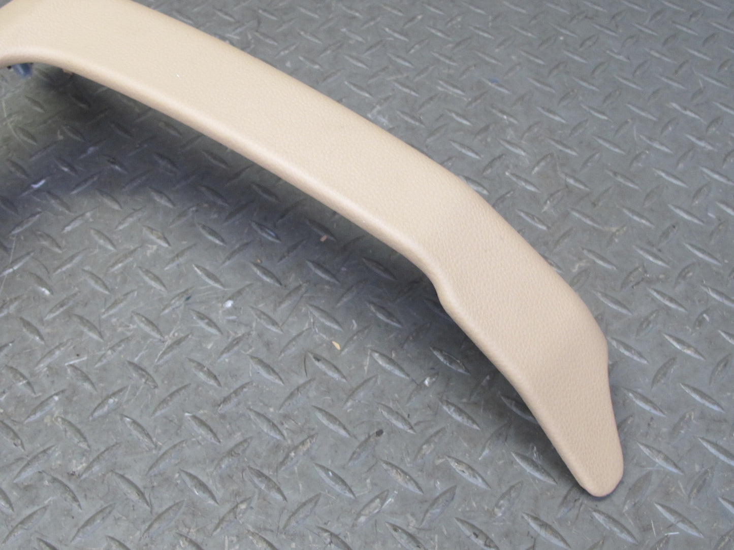 2015-2018 Porsche Macan Dash Front Right Glove Box Trim Cover Panel 95B858122