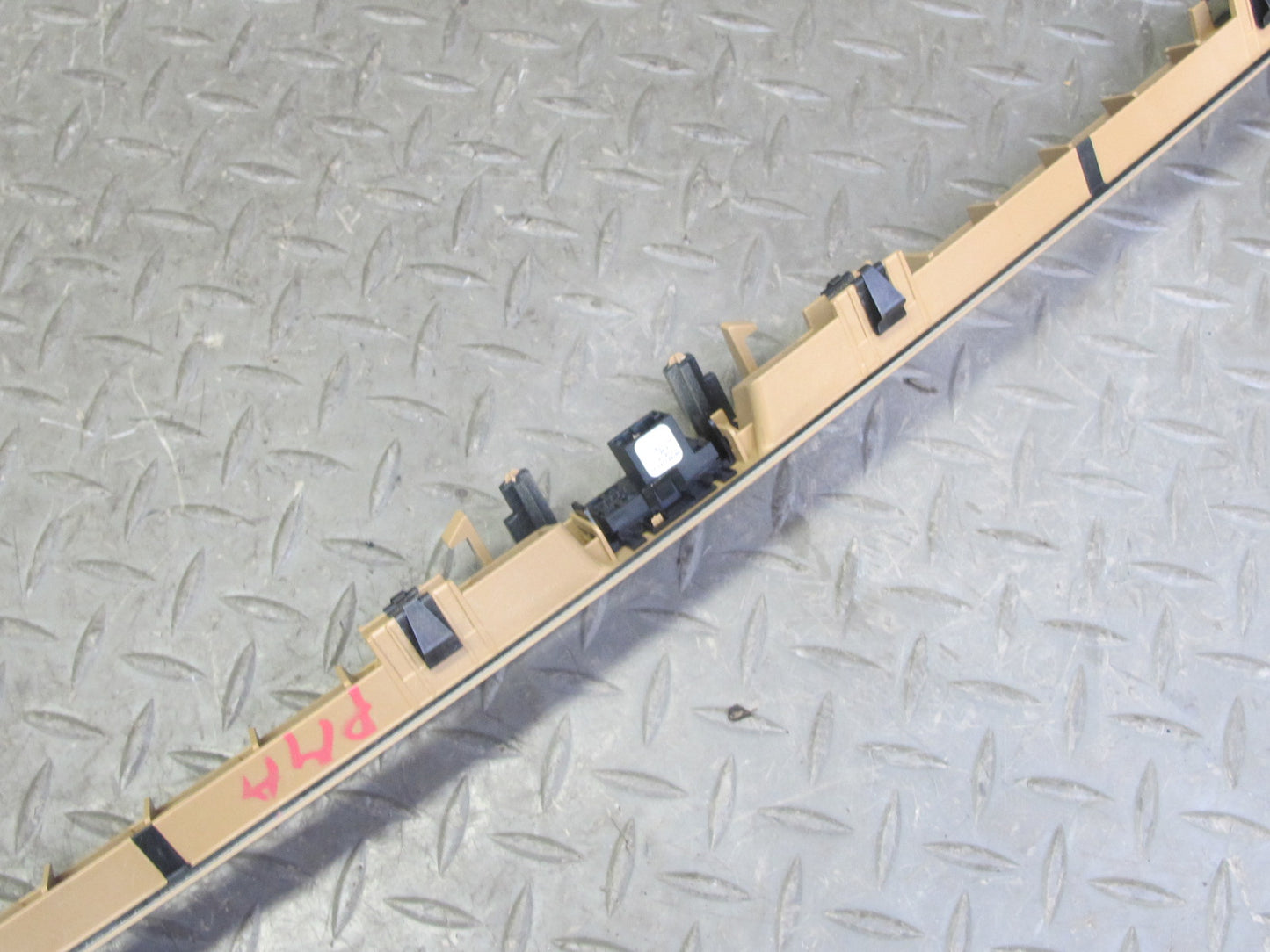 2015-2018 Porsche Macan Dash Upper Defrost Air Vent Trim Grille