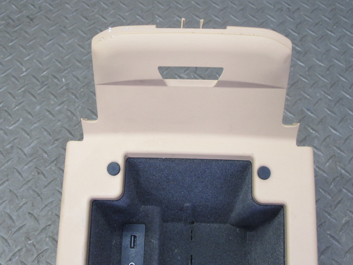 2015-2018 Porsche Macan Center Console CUP Holder Compartment Storage 95B857232
