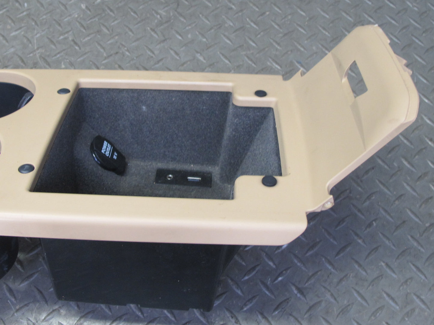 2015-2018 Porsche Macan Center Console CUP Holder Compartment Storage 95B857232