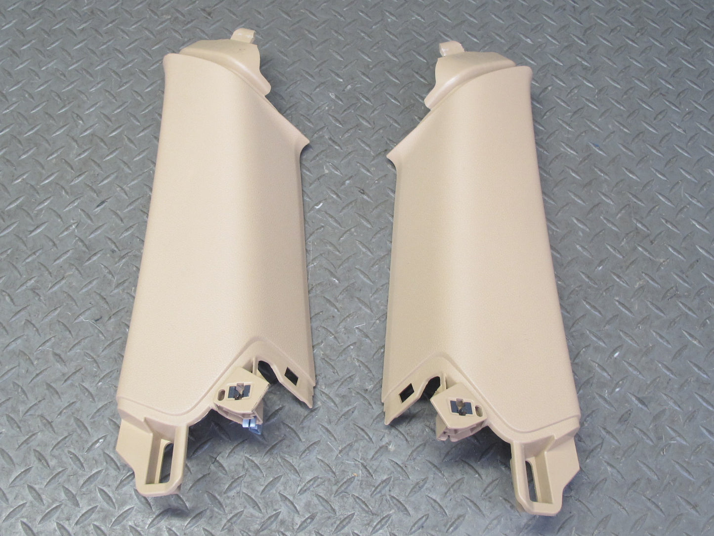 2015-2018 Porsche Macan Rear Interior D Pillar Trim Cover Panel Set of 2