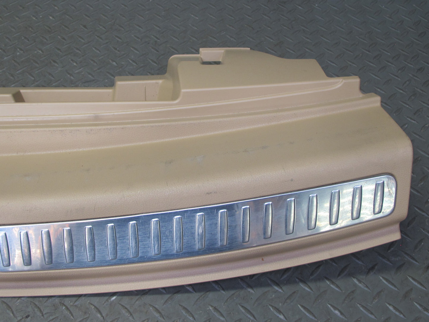2015-2018 Porsche Macan Rear Trunk Loading Sill Trim Cover Panel 95B864483F
