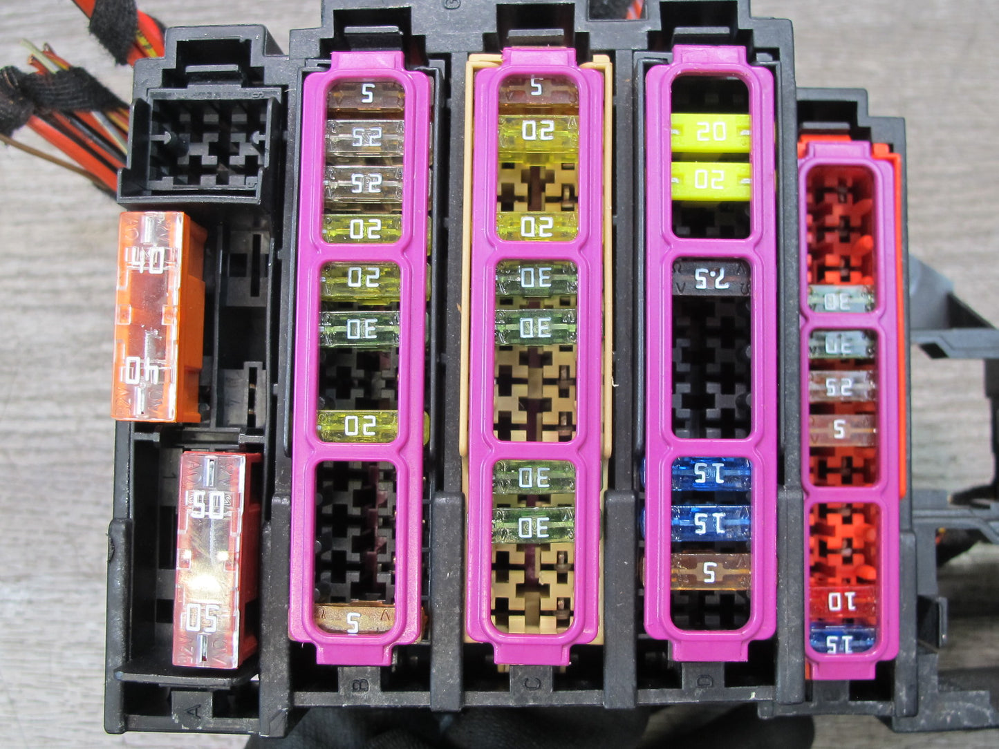 2015-2018 Porsche Macan Power Distribution Fuse Relay Box