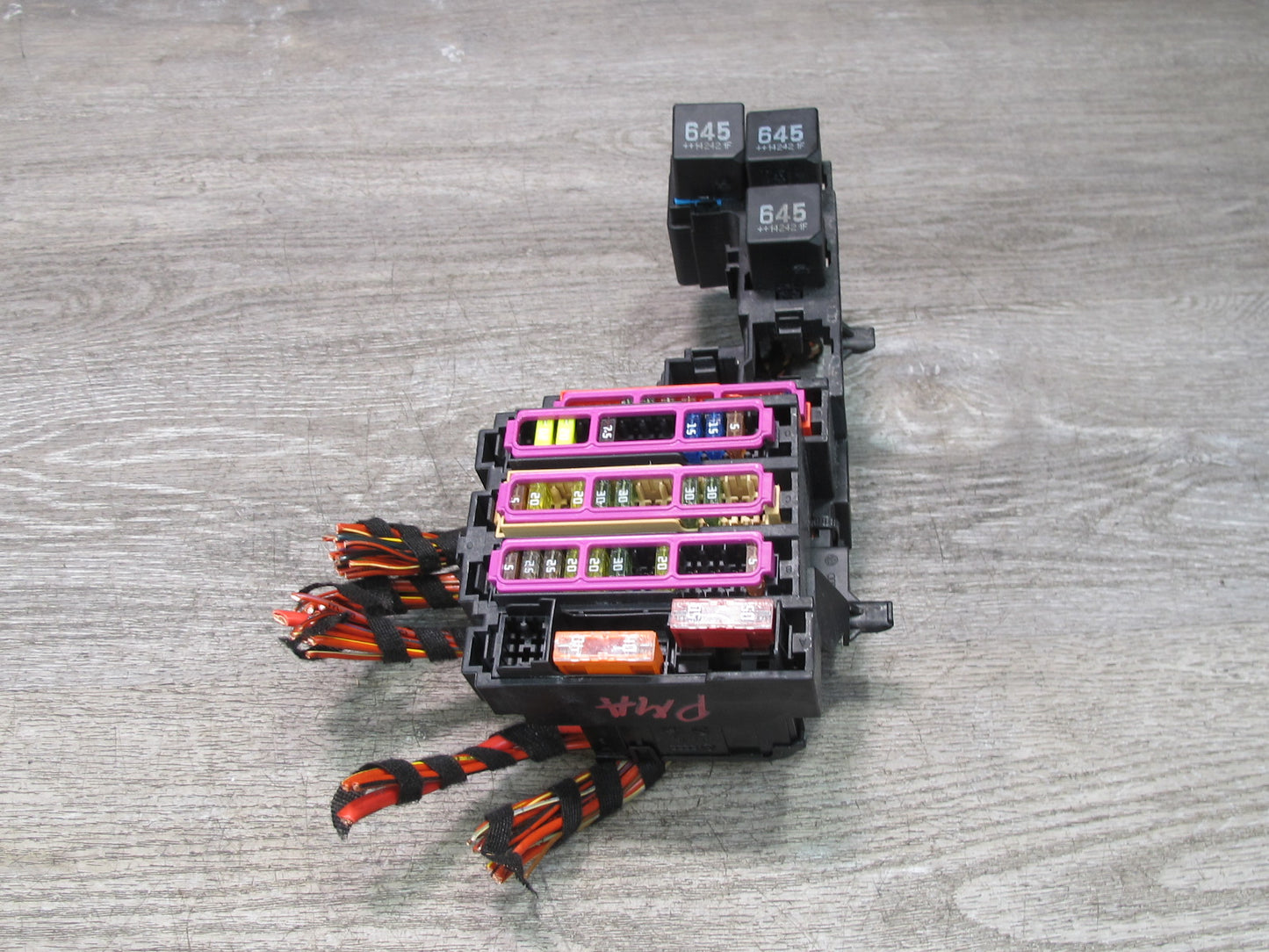 2015-2018 Porsche Macan Power Distribution Fuse Relay Box