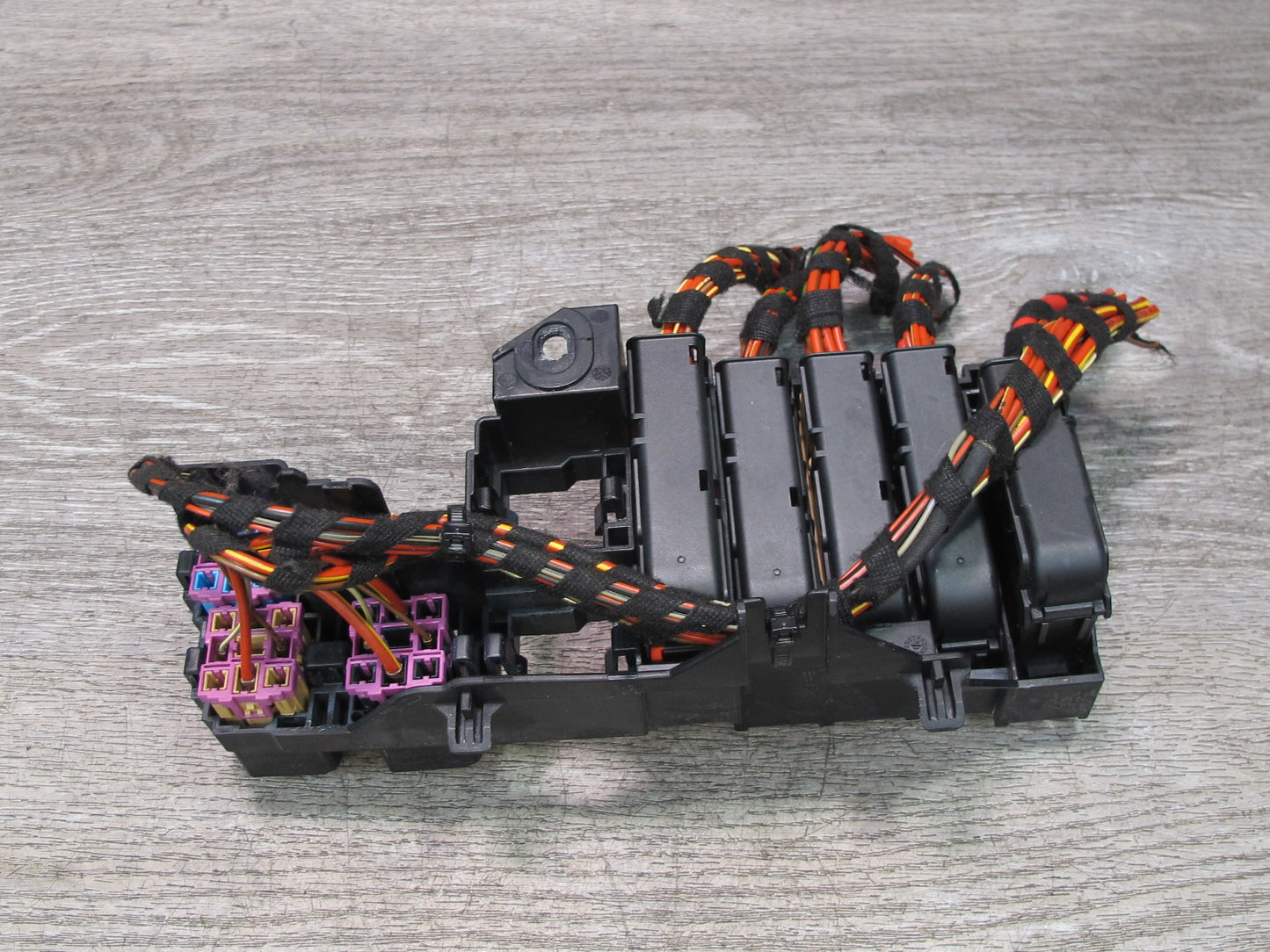 2015-2018 Porsche Macan Power Distribution Fuse Relay Box