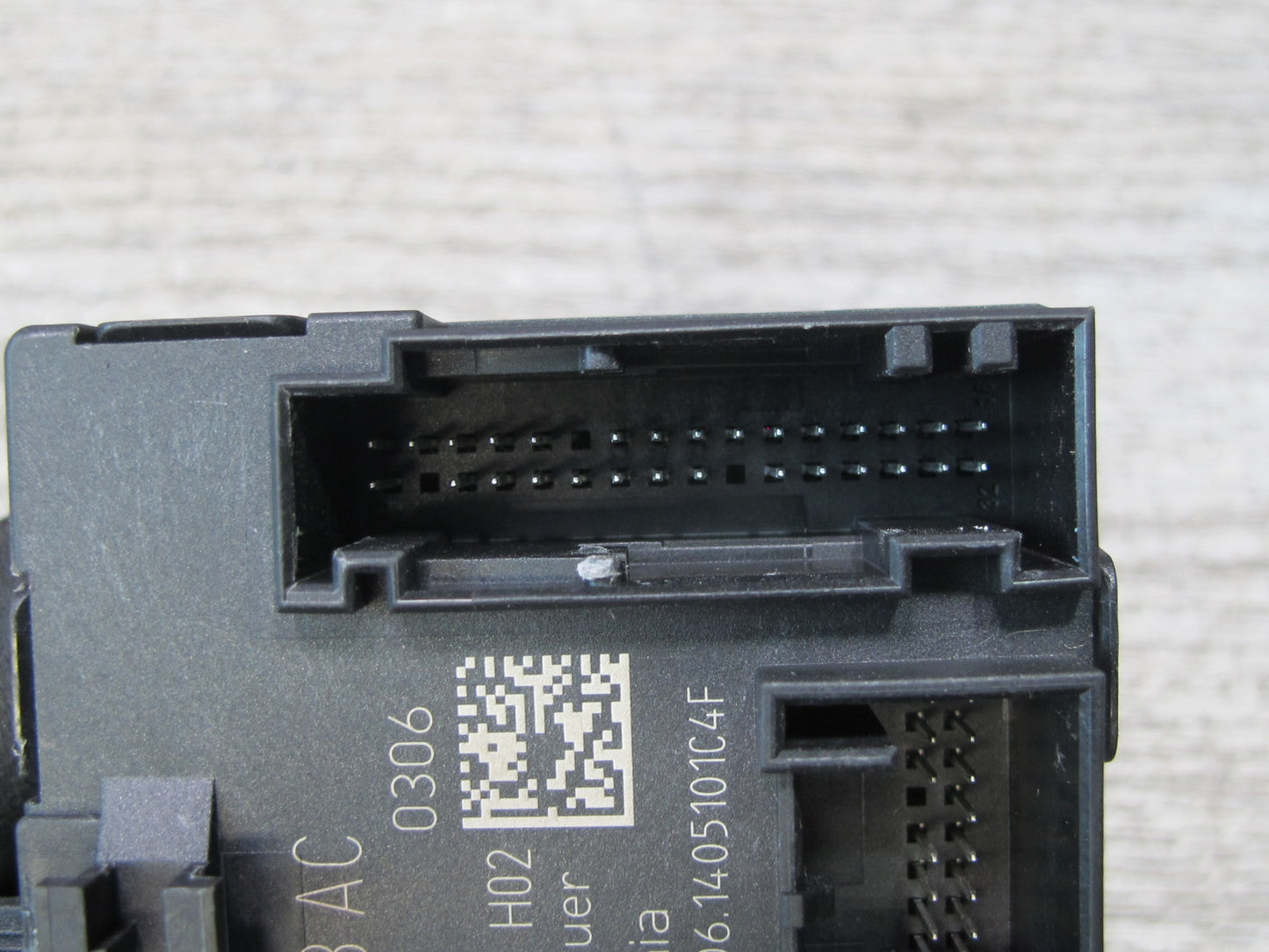 2015-2018 Porsche Macan Front Left Door Control Module 4H0959793AC