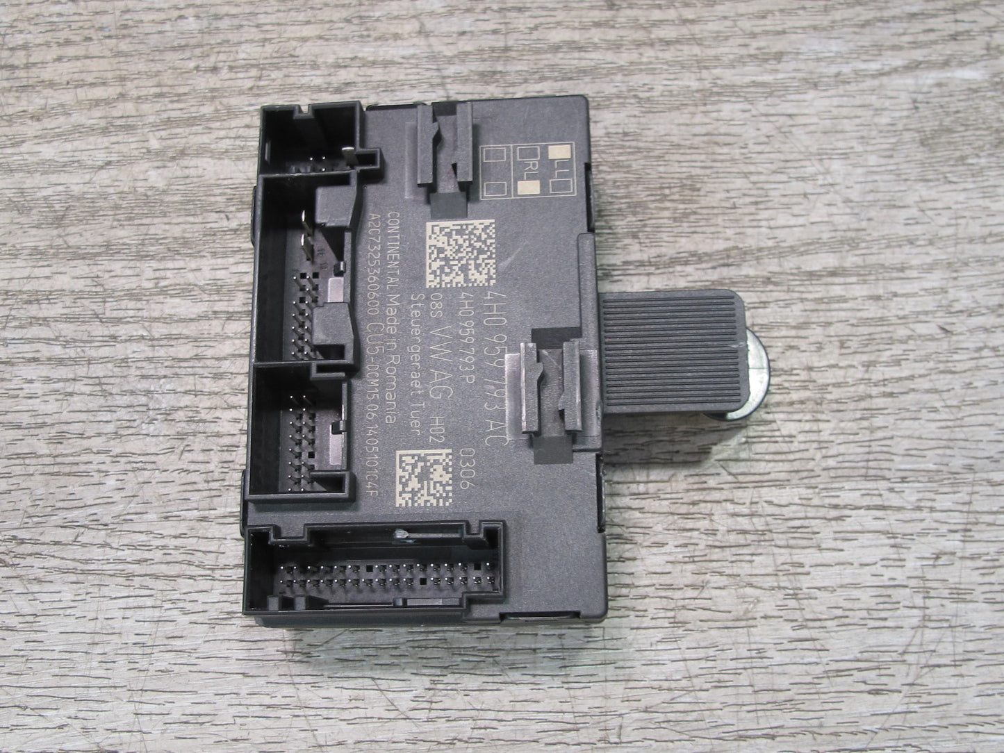 2015-2018 Porsche Macan Front Left Door Control Module 4H0959793AC