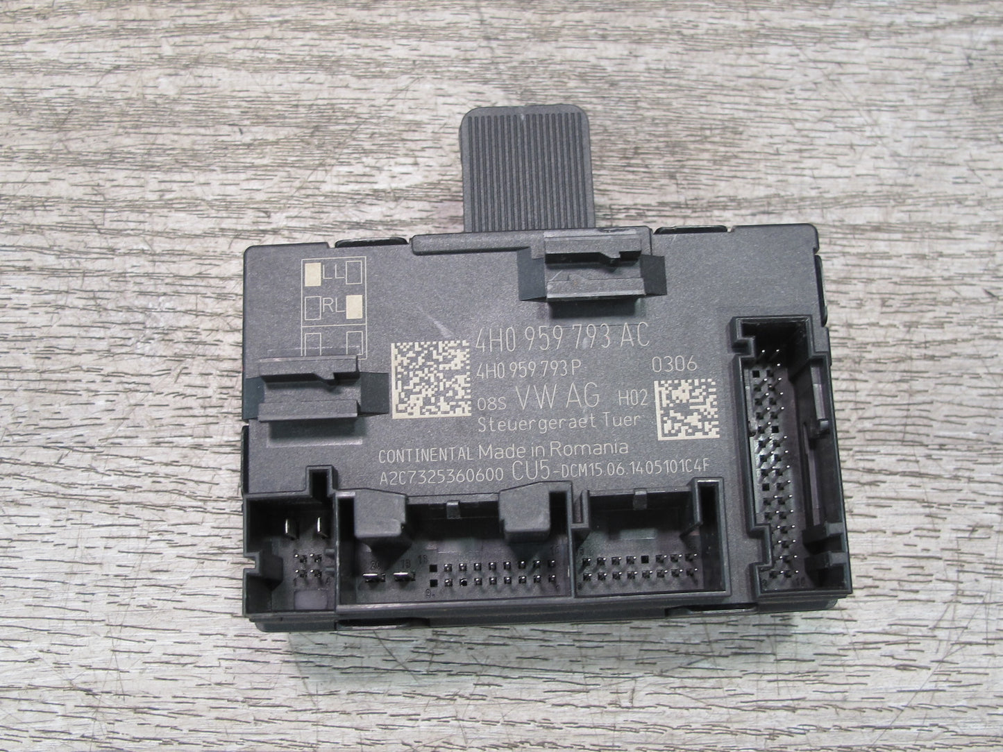 2015-2018 Porsche Macan Front Left Door Control Module 4H0959793AC