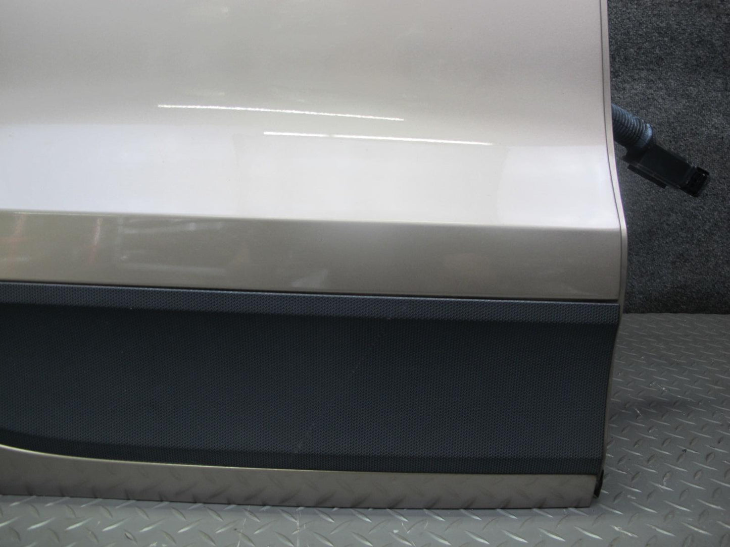 15-18 Porsche Macan Rear Right Door Shell Panel w Keyless Handle Window Motor