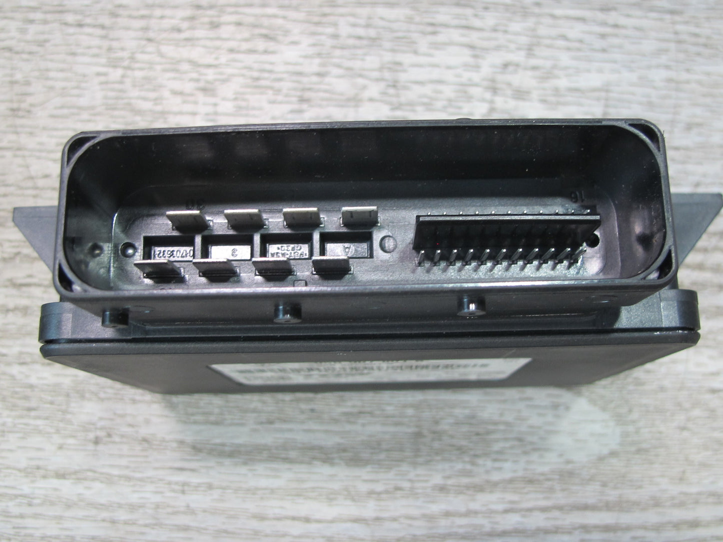 2015-2018 Porsche Macan Parking Brake Control Module 95B907801B