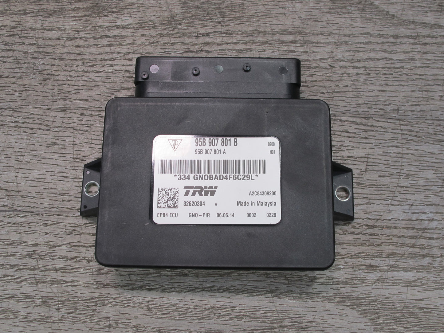 2015-2018 Porsche Macan Parking Brake Control Module 95B907801B