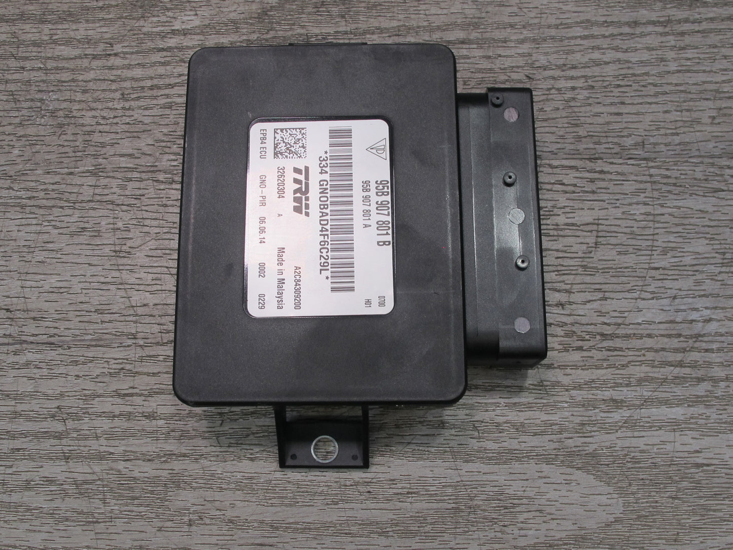 2015-2018 Porsche Macan Parking Brake Control Module 95B907801B