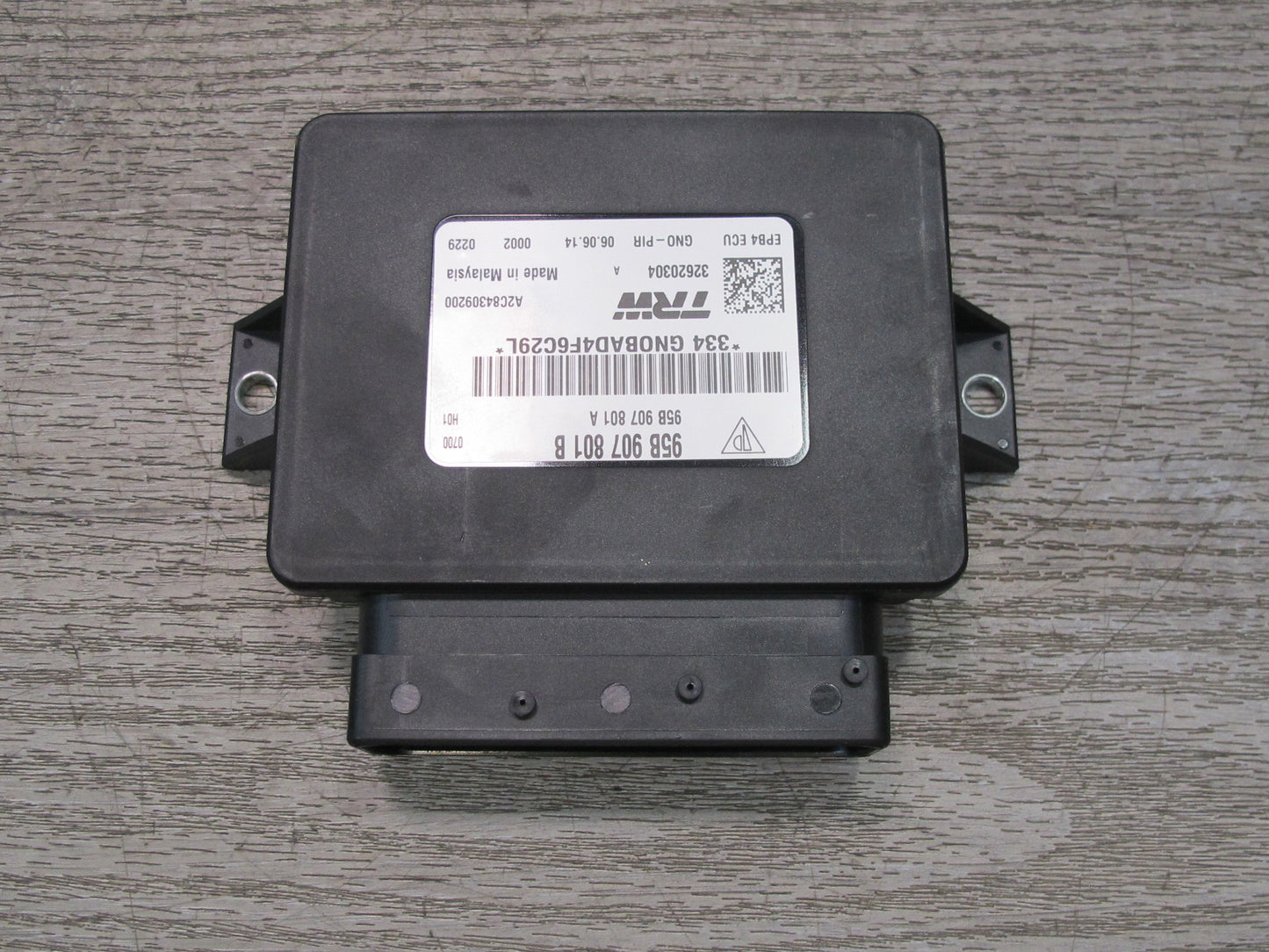 2015-2018 Porsche Macan Parking Brake Control Module 95B907801B