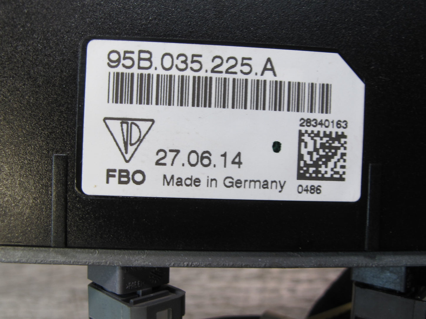 2015-2018 Porsche Macan Antenna Booster Amplifier Module 95B035225A