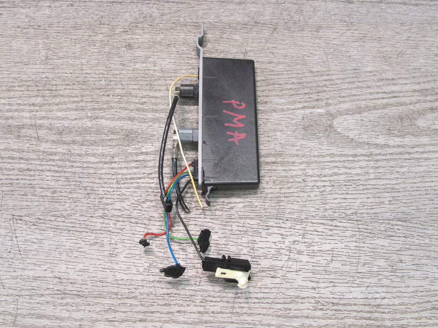 2015-2018 Porsche Macan Antenna Booster Amplifier Module 95B035225A