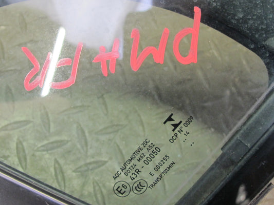 2015-2018 Porsche Macan Front Right Door Fixed Glass Window