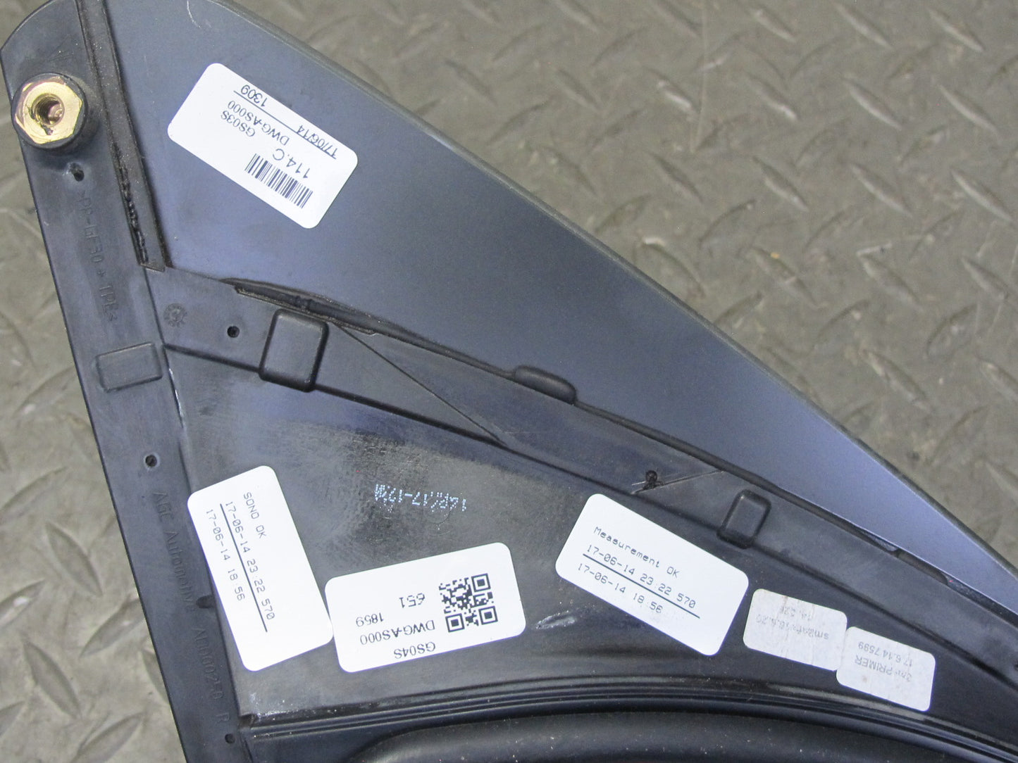 2015-2018 Porsche Macan Front Right Door Fixed Glass Window
