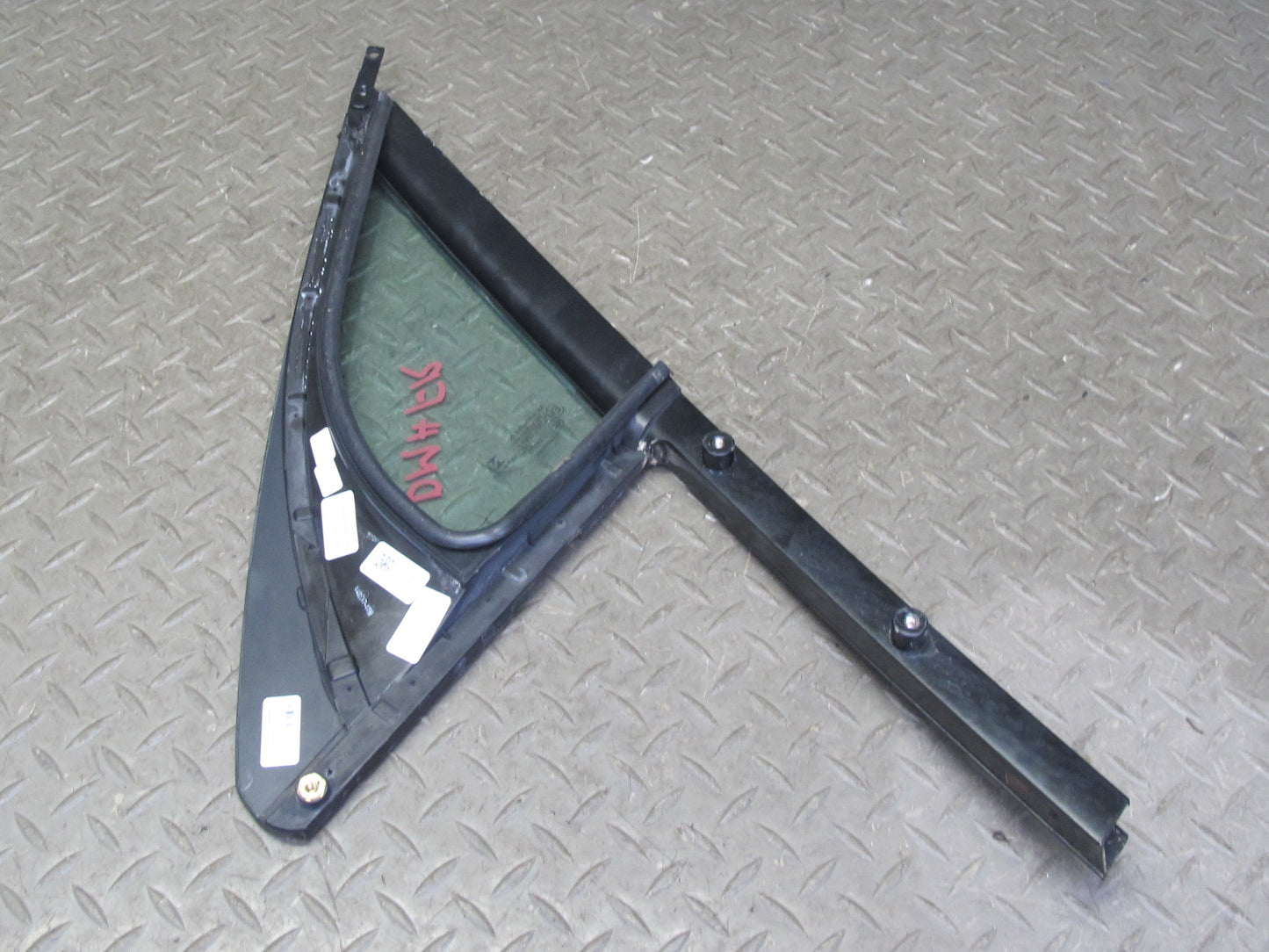 2015-2018 Porsche Macan Front Right Door Fixed Glass Window