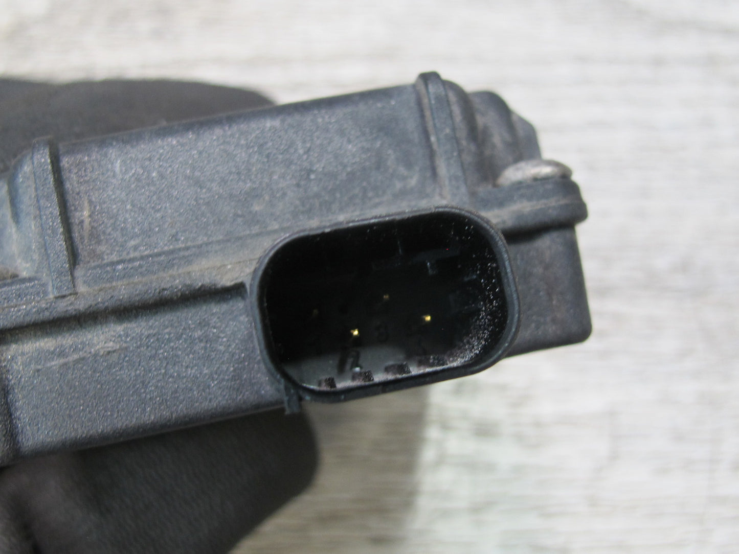 2015-2025 Porsche Macan Garage Door Opener Control Module 8K0907410C