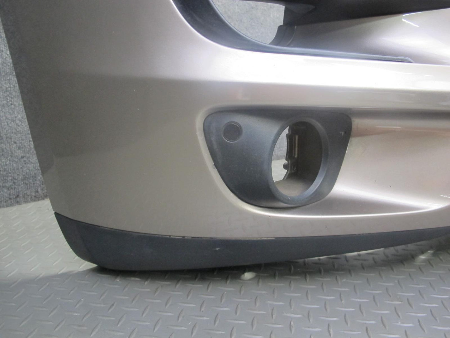 2015-2018 Porsche Macan Front Bumper Cover w PDC Sensors Palladium