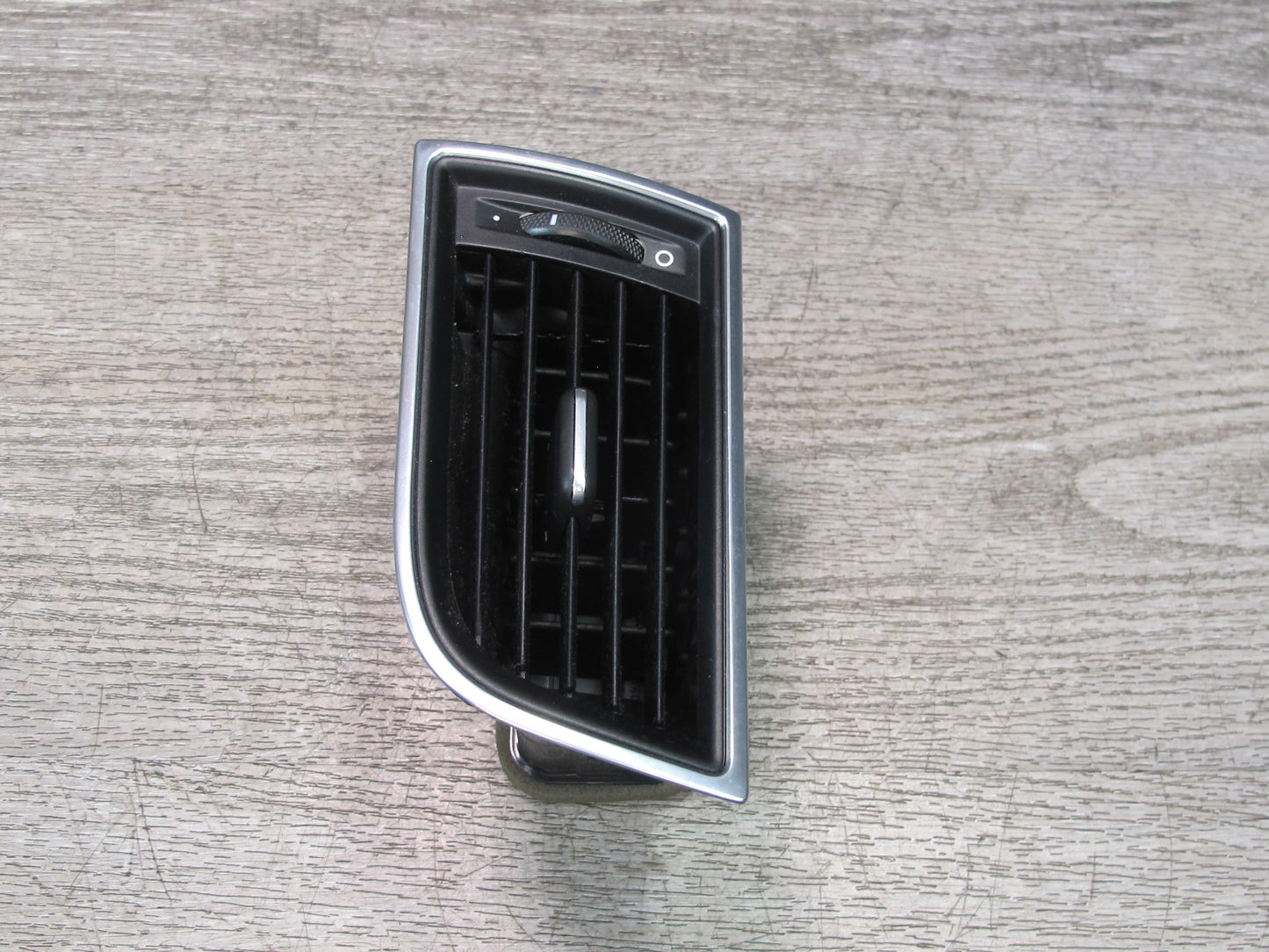 2015 Porsche Macan Dash Front Right A/C Air Vent Grille