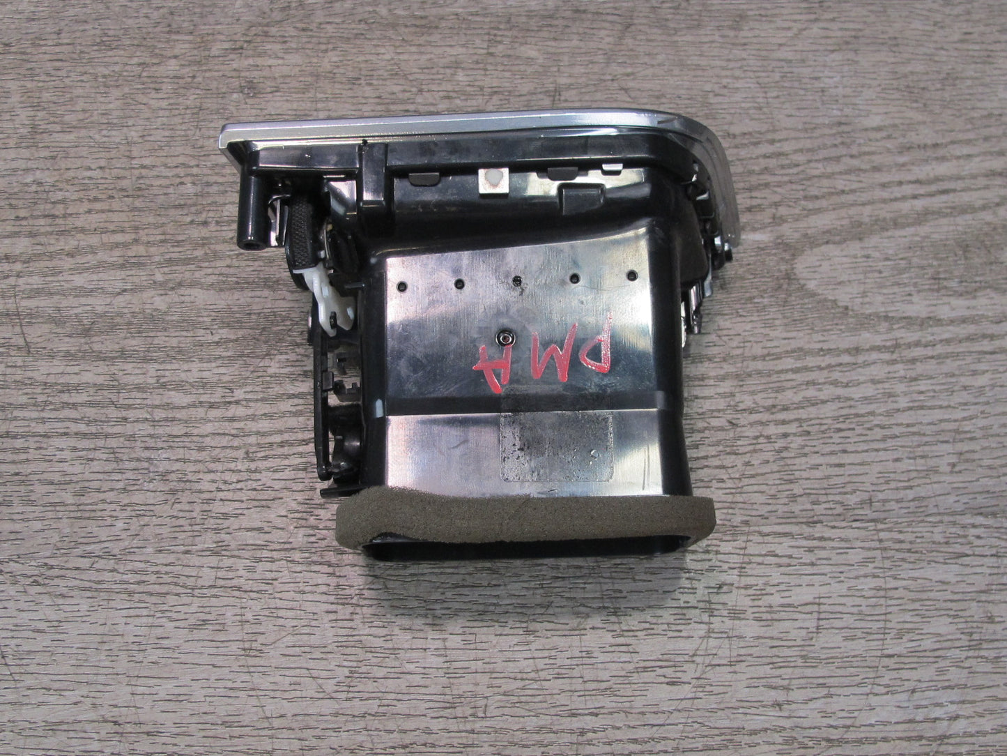 2015 Porsche Macan Dash Front Right A/C Air Vent Grille