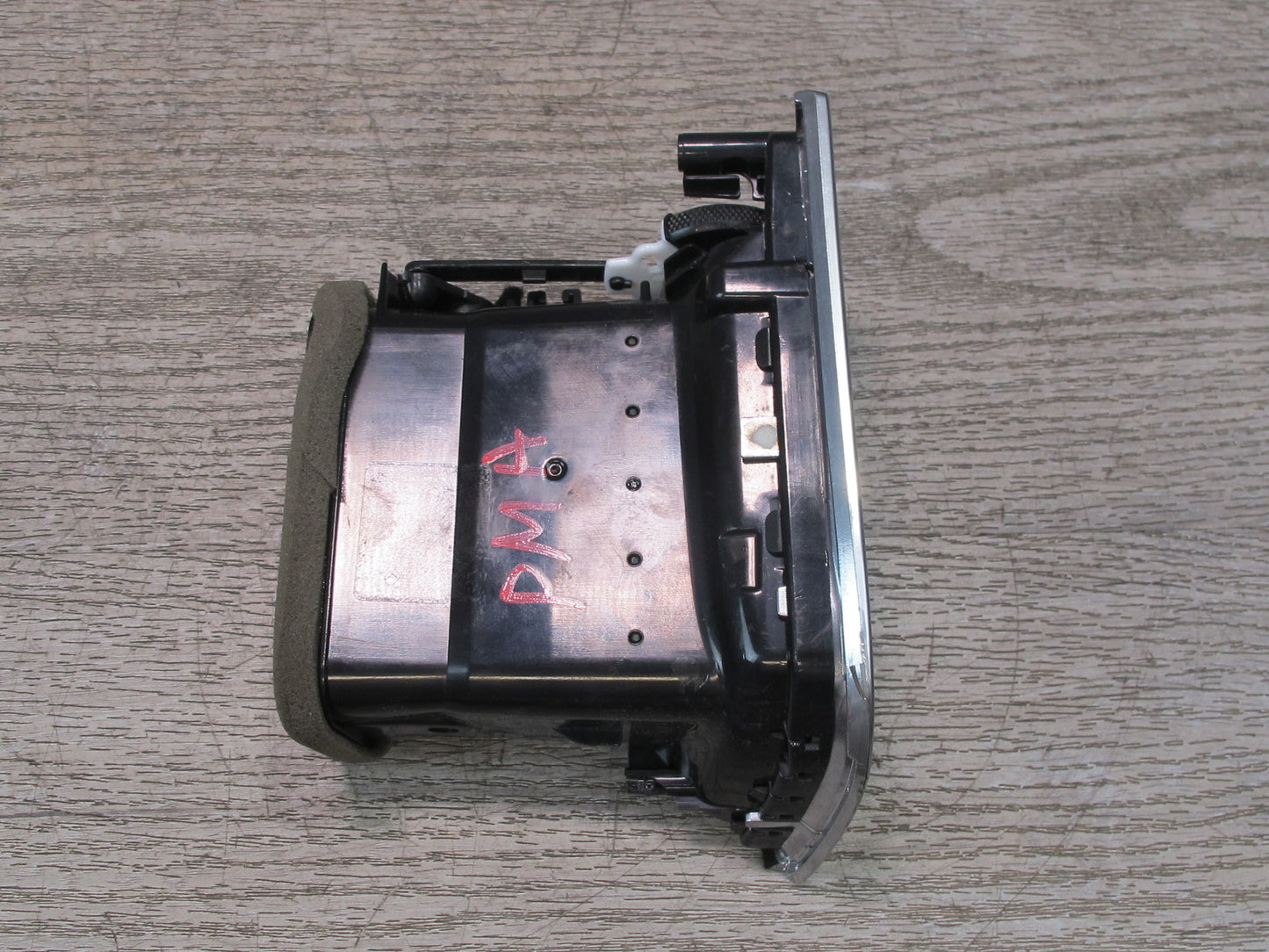2015 Porsche Macan Dash Front Right A/C Air Vent Grille