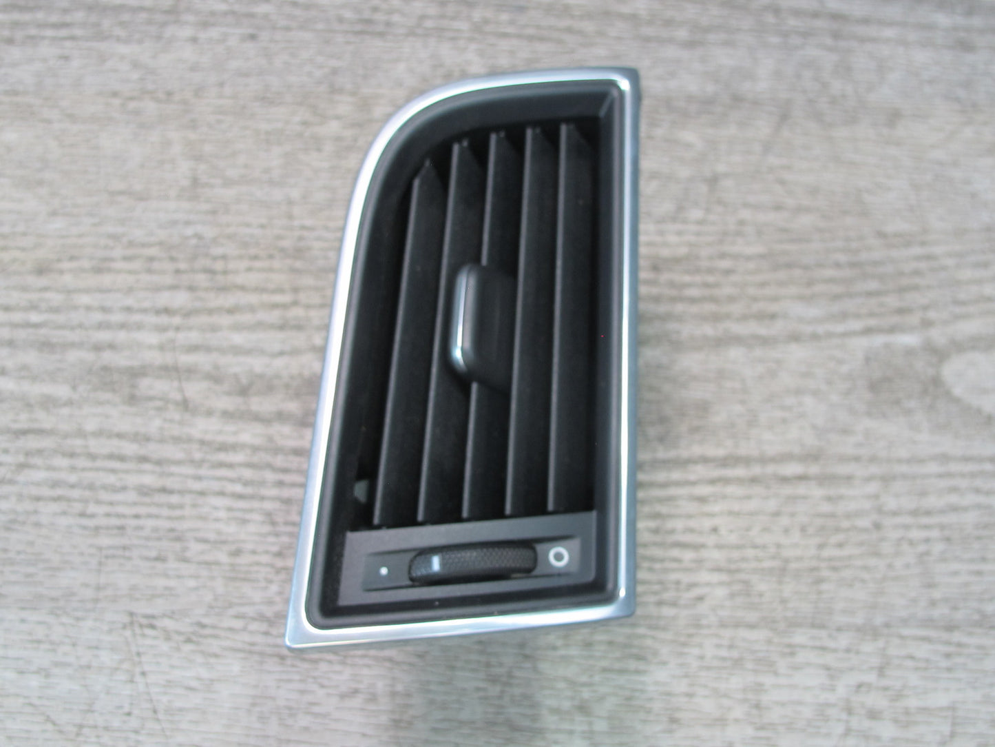 2015 Porsche Macan Dash Front Left A/C Air Vent Grille 95B819701