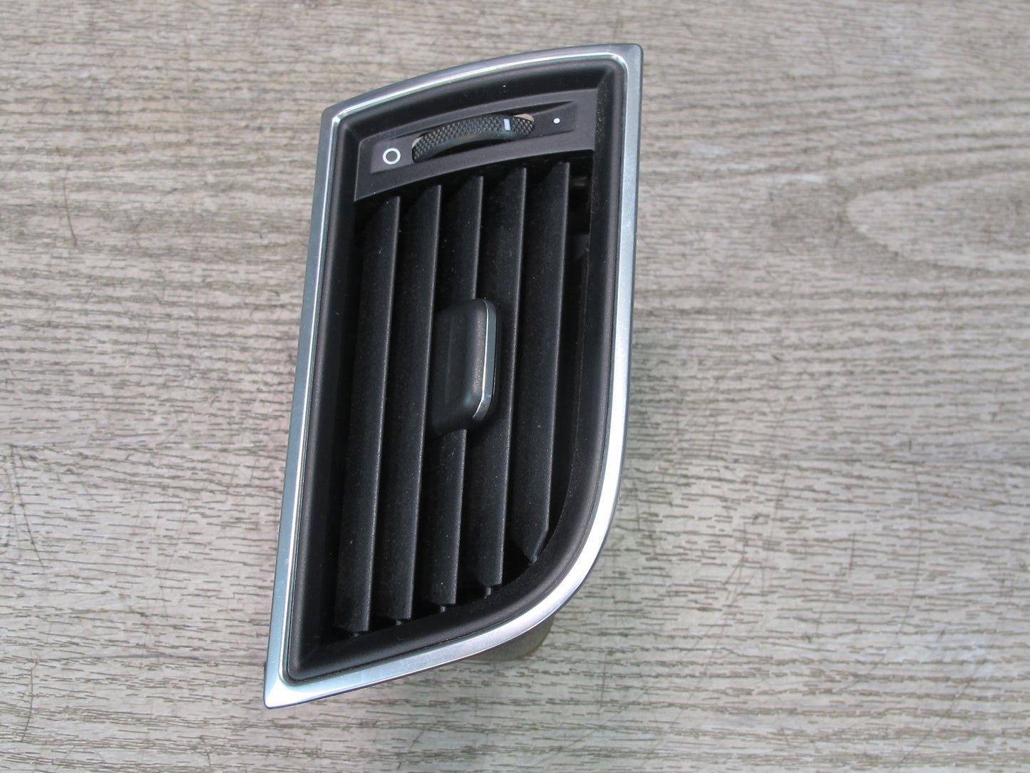 2015 Porsche Macan Dash Front Left A/C Air Vent Grille 95B819701