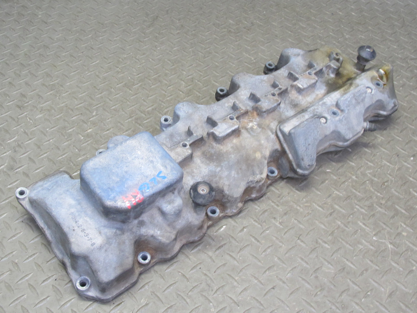 03-06 Mercedes R230 SL500 M113 Engine Right Side Cylinder Head Valve Cover OEM