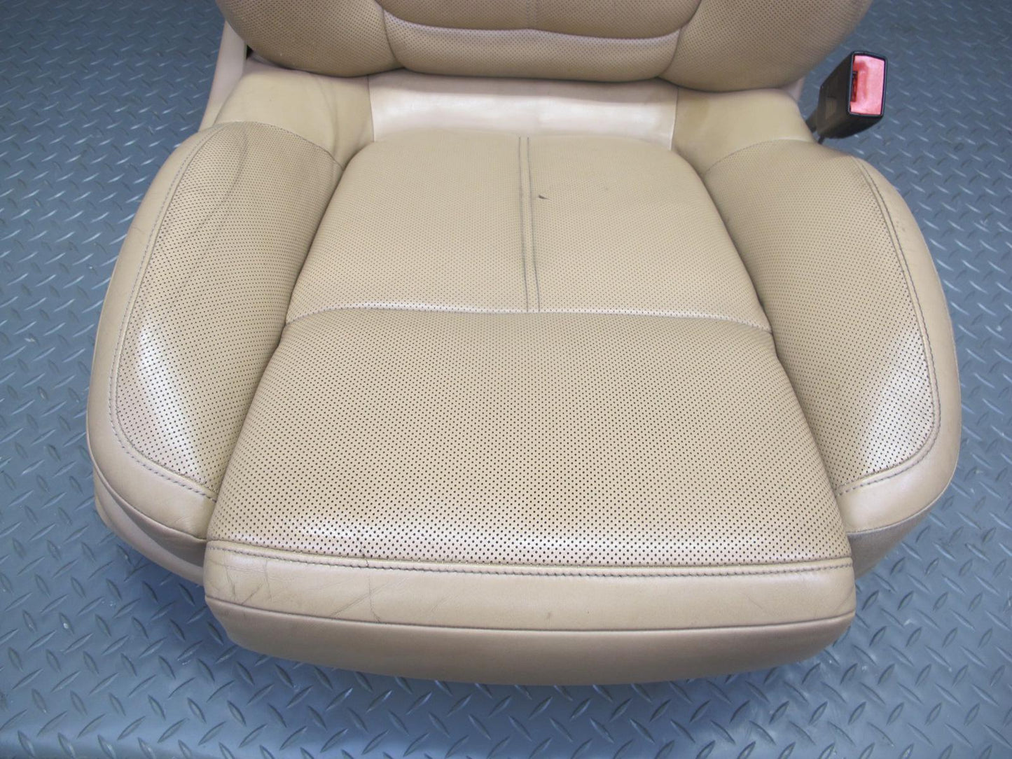 15-18 Porsche Macan Front & Rear Heated Perforated Leather Seat Set Luxorbeige