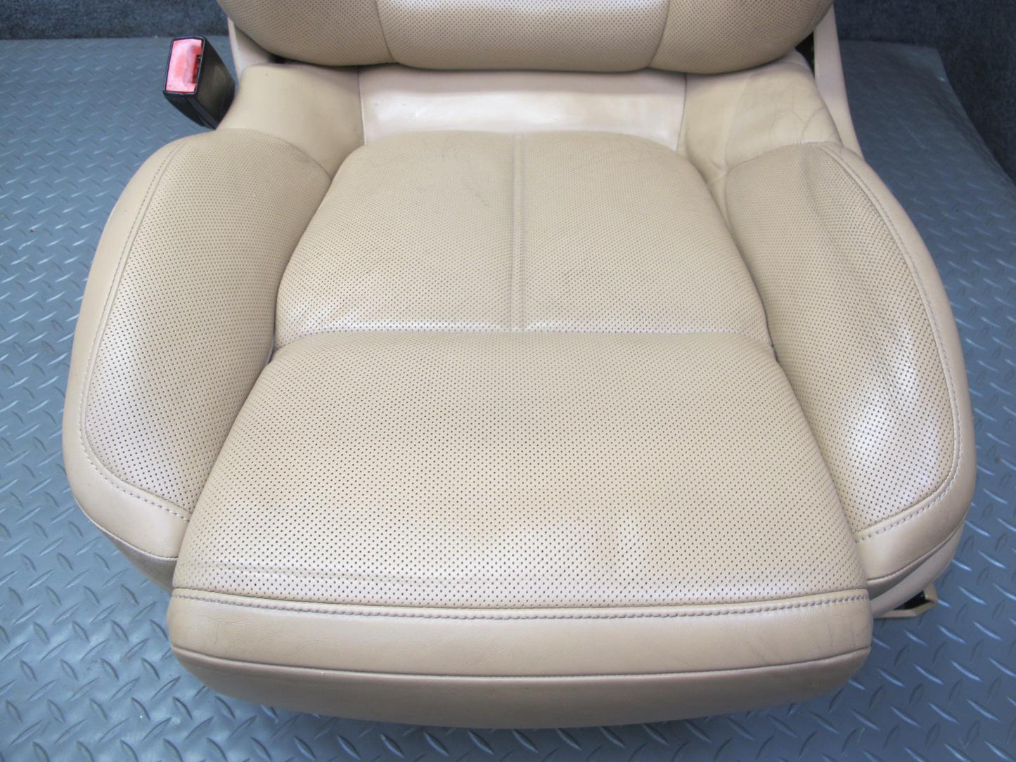 15-18 Porsche Macan Front & Rear Heated Perforated Leather Seat Set Luxorbeige