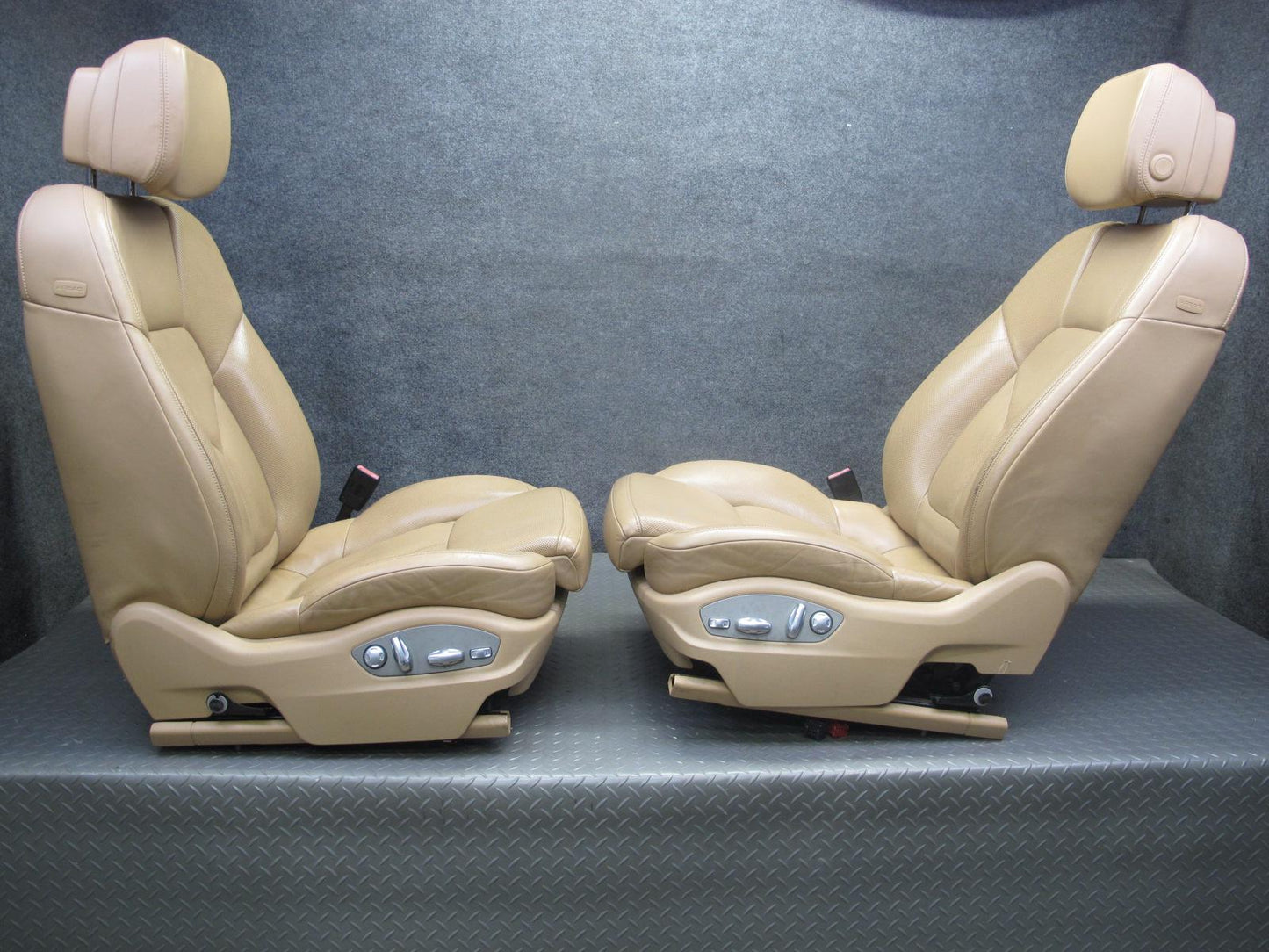 15-18 Porsche Macan Front & Rear Heated Perforated Leather Seat Set Luxorbeige