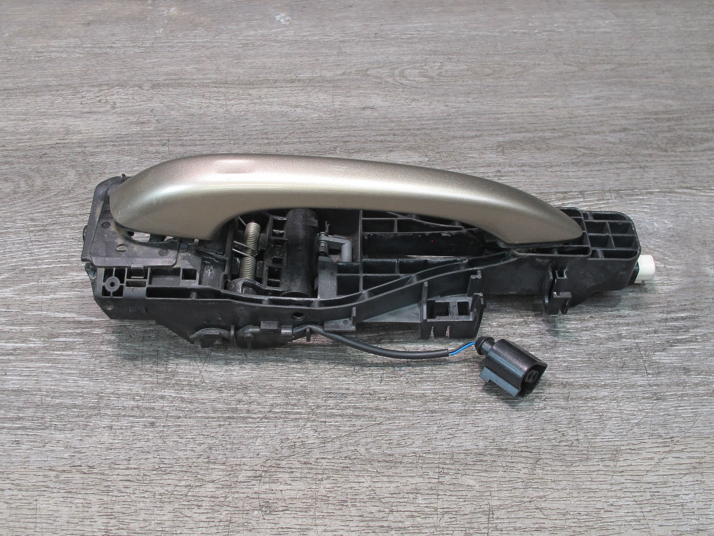 2015-2018 Porsche Macan Front Right Door Exterior Handle w Keyless Entry