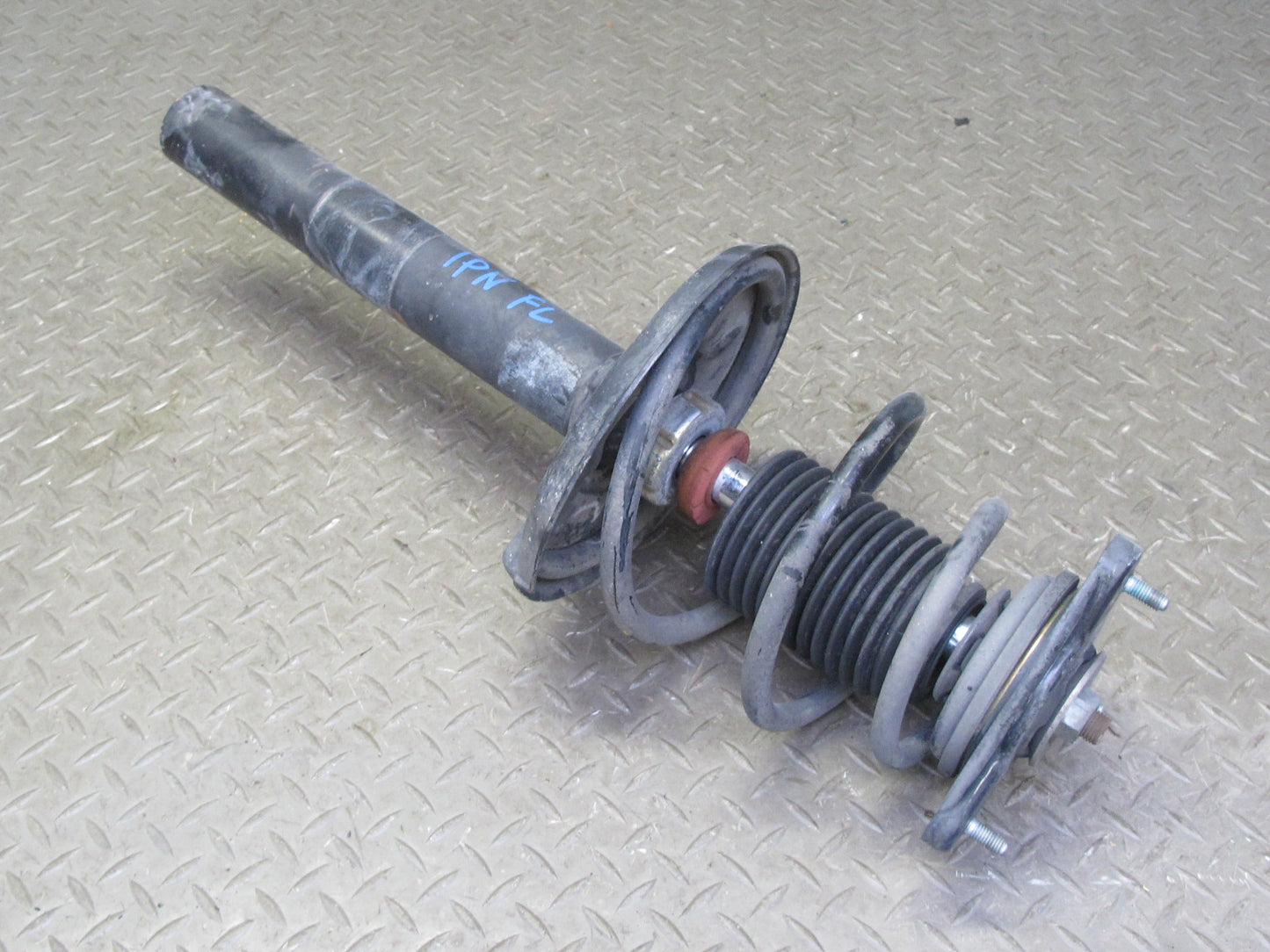 2002-2005 Porsche 911 996 Conv RWD Front Left & Right Strut Shock Absorber Set