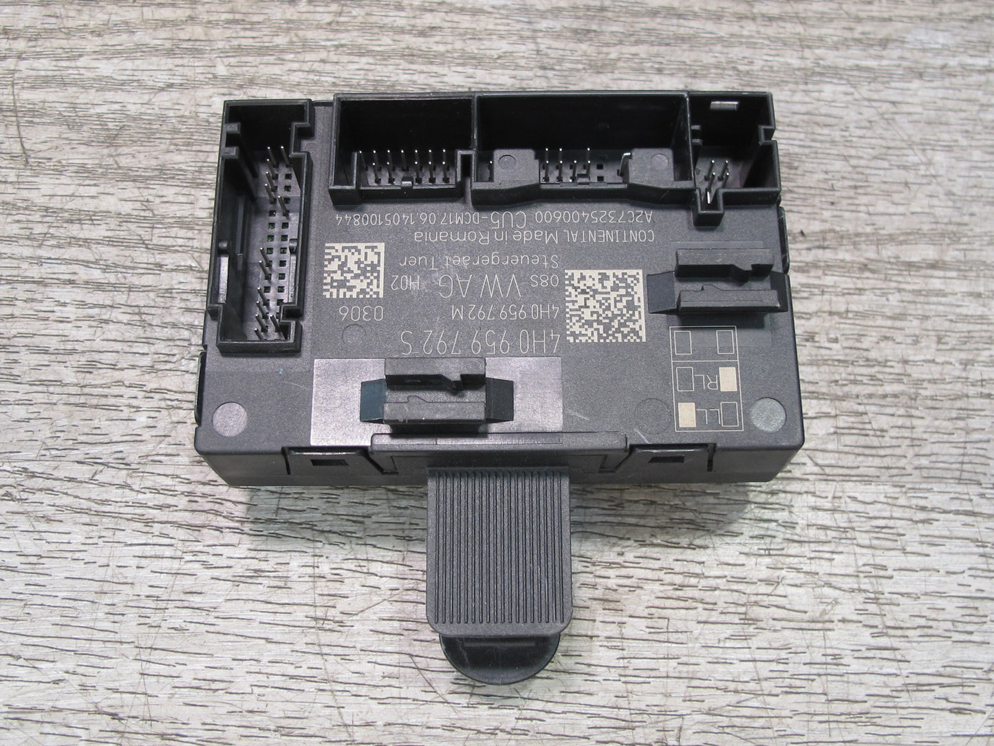 2015-2018 Porsche Macan Front Right Door Control Module 4H0959792S