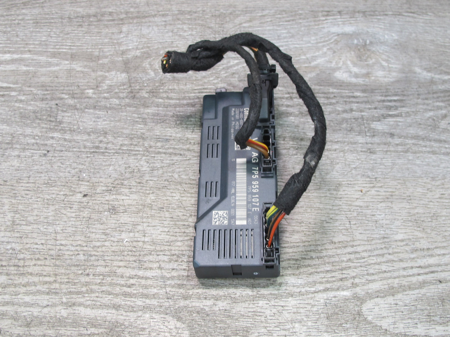 2015-2016 Porsche Macan Rear Trunk Lid Liftgate Control Module 7P5959107E