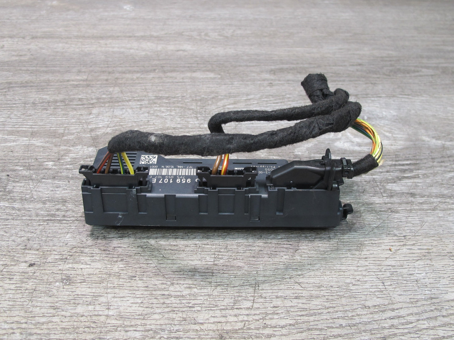 2015-2016 Porsche Macan Rear Trunk Lid Liftgate Control Module 7P5959107E
