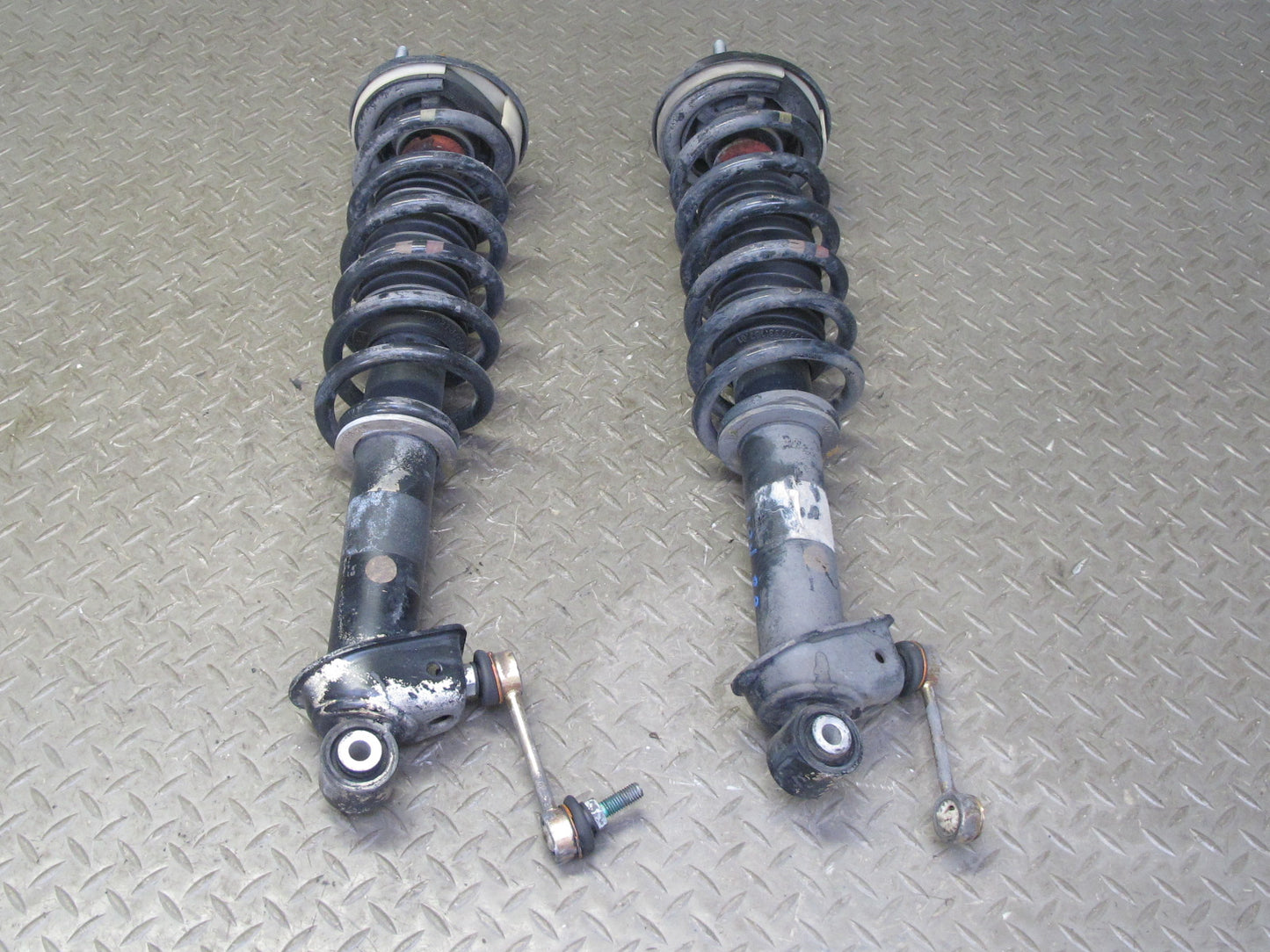 2002-2005 Porsche 911 996 RWD Rear Left & Right Strut Shock Absorber Set of 2
