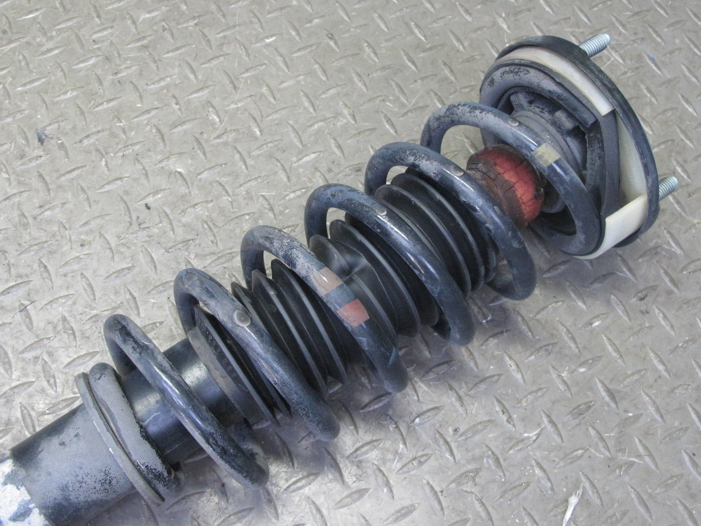 2002-2005 Porsche 911 996 RWD Rear Left & Right Strut Shock Absorber Set of 2