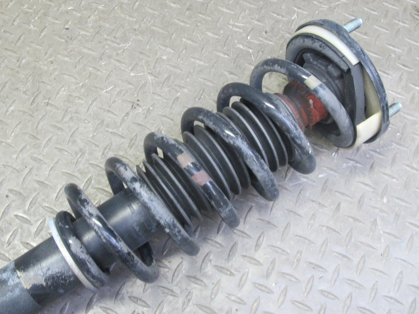 2002-2005 Porsche 911 996 RWD Rear Left & Right Strut Shock Absorber Set of 2