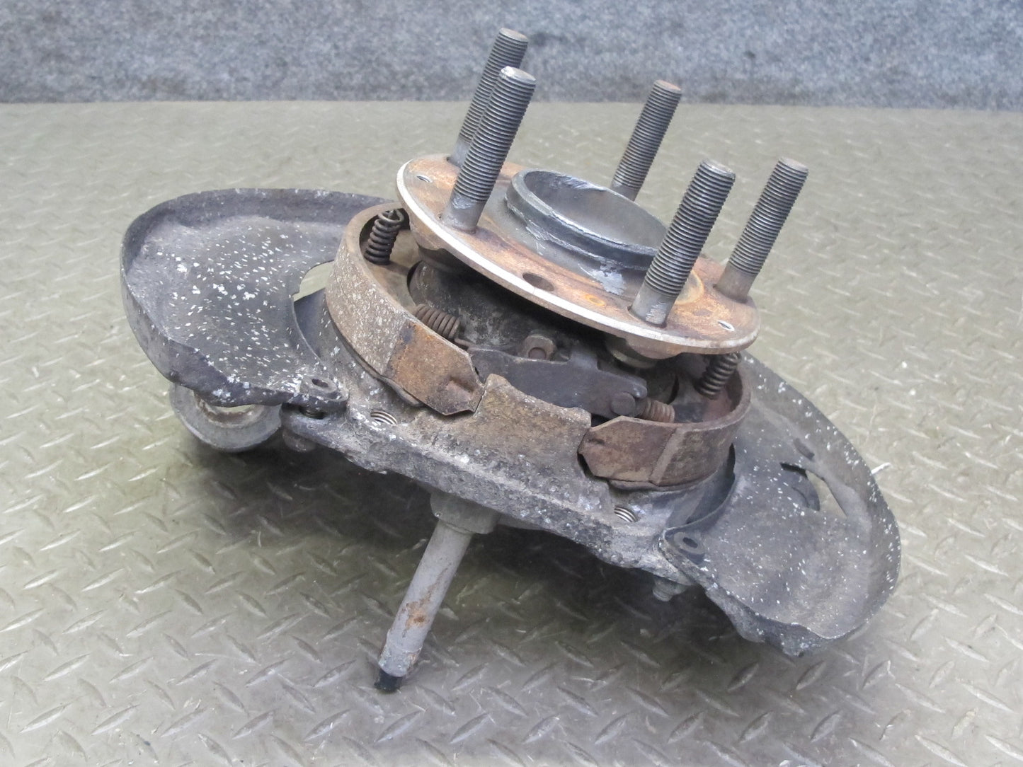 1984-1985 Porsche 928 S Rear Right Spindle Knuckle Wheel Hub Bearing