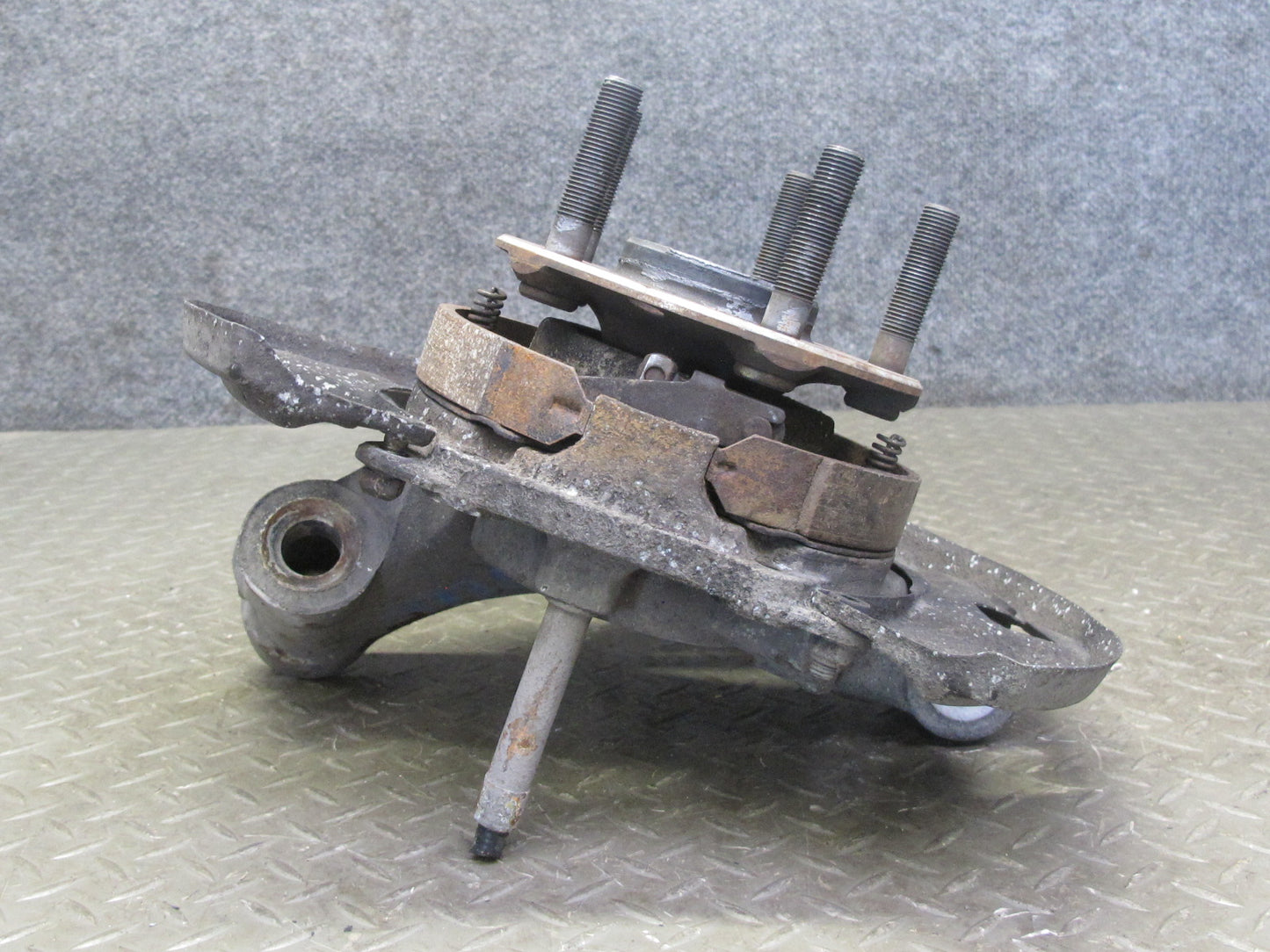 1984-1985 Porsche 928 S Rear Right Spindle Knuckle Wheel Hub Bearing