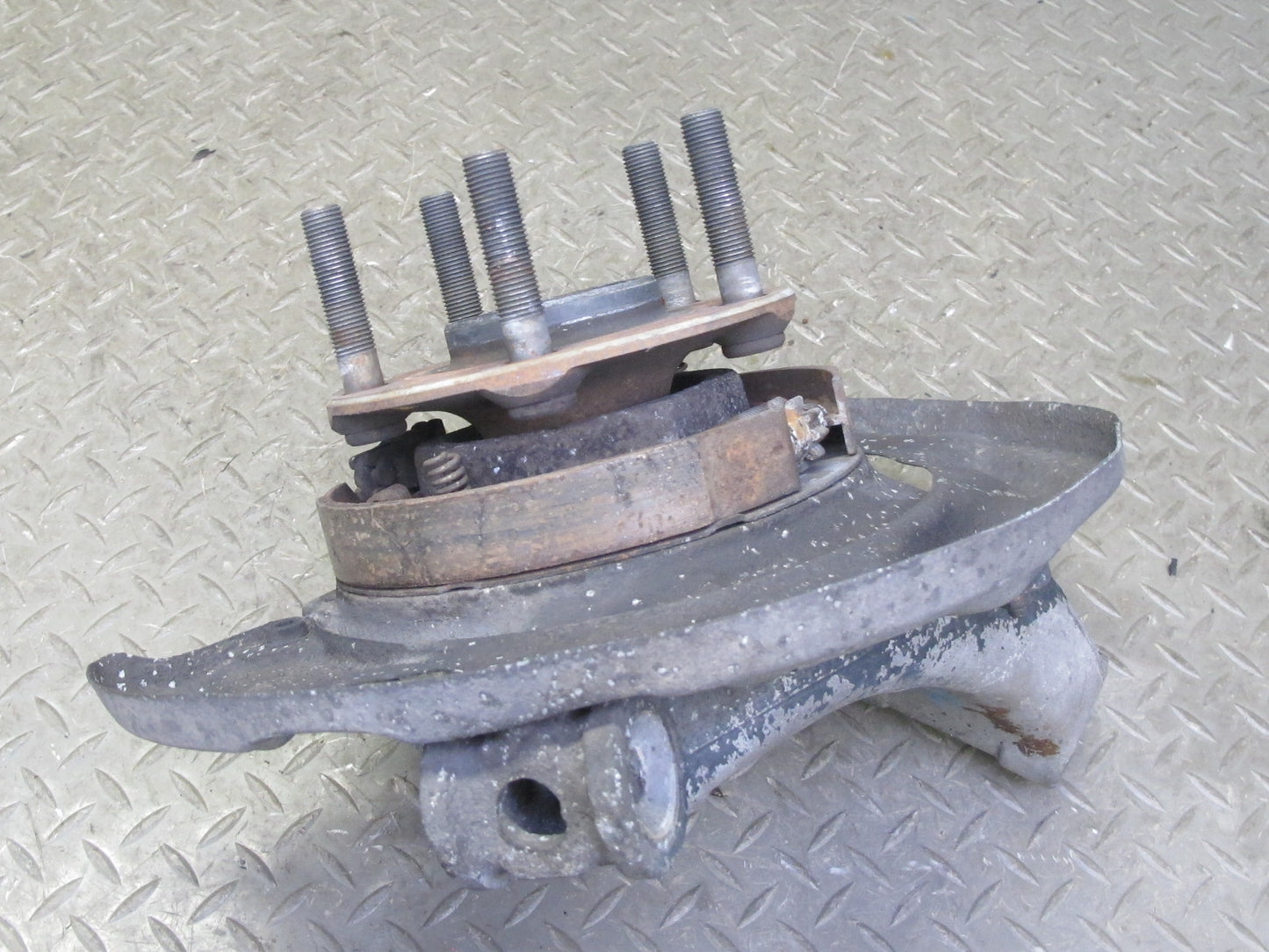 1984-1985 Porsche 928 S Rear Right Spindle Knuckle Wheel Hub Bearing