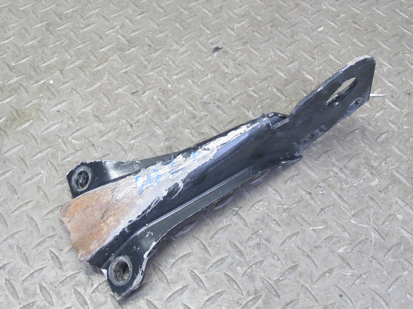 1984-1986 Porsche 928 S Front Right Upper & Lower Control Arm Bracket Set