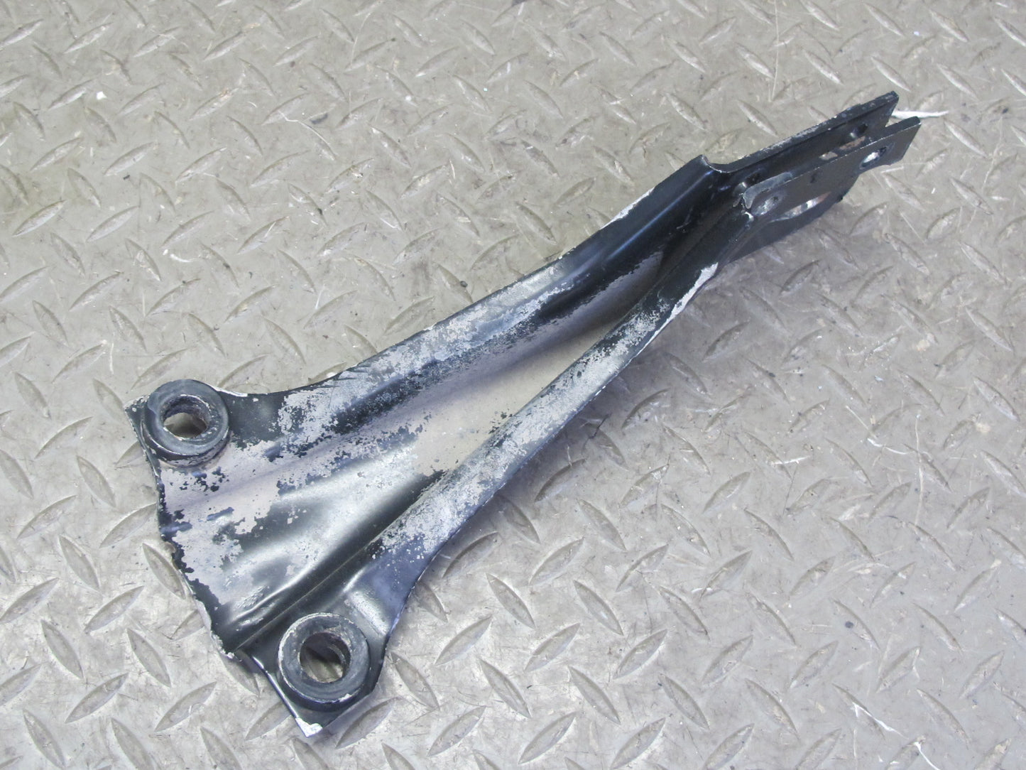 1984-1986 Porsche 928 S Front Right Upper & Lower Control Arm Bracket Set